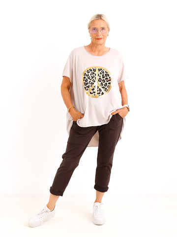 Lässiges Oversize-Shirt MELISSA.S – Leo-Peace mit edlem Goldglanz