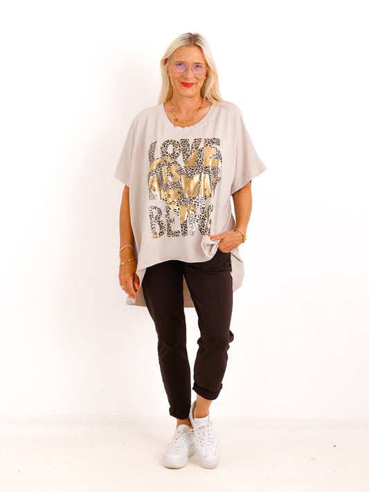 Oversize-T-Shirt JOHANNA.S – Goldener Leo-Print mit Statement – Gr. 38–48