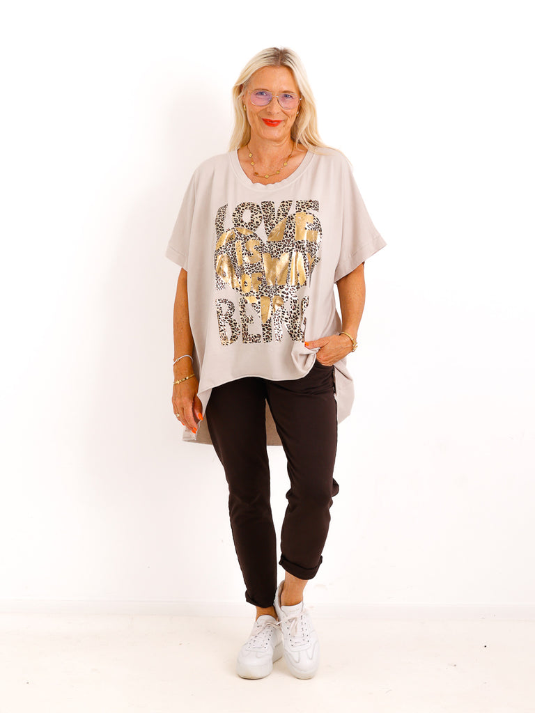 Oversize-T-Shirt JOHANNA.S – Goldener Leo-Print mit Statement – Gr. 38–48