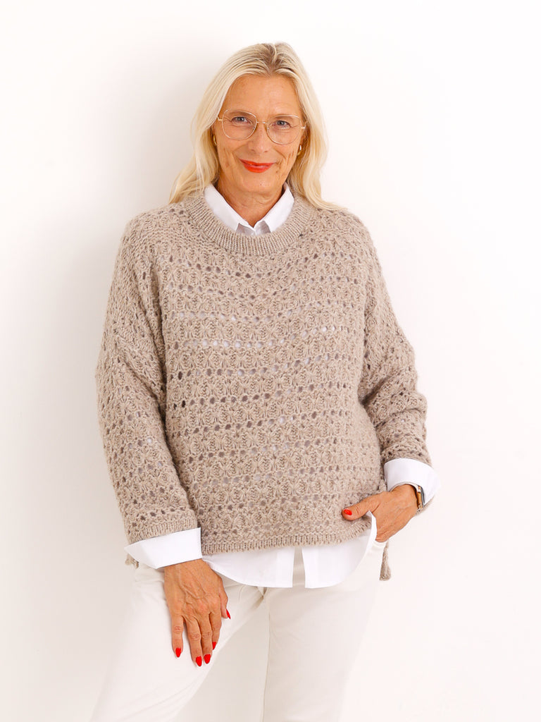 Strickpullover SOLANI – Besonderes Lochmuster & verkürzte Ärmel – Gr. 38–44