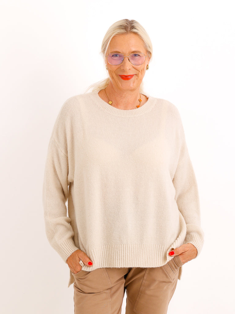 Oversize Pullover CIRELL – Kuscheliger Alpaka-Mix mit verlängerter Rückenpartie – Gr. 38–44 bist du jetzt
