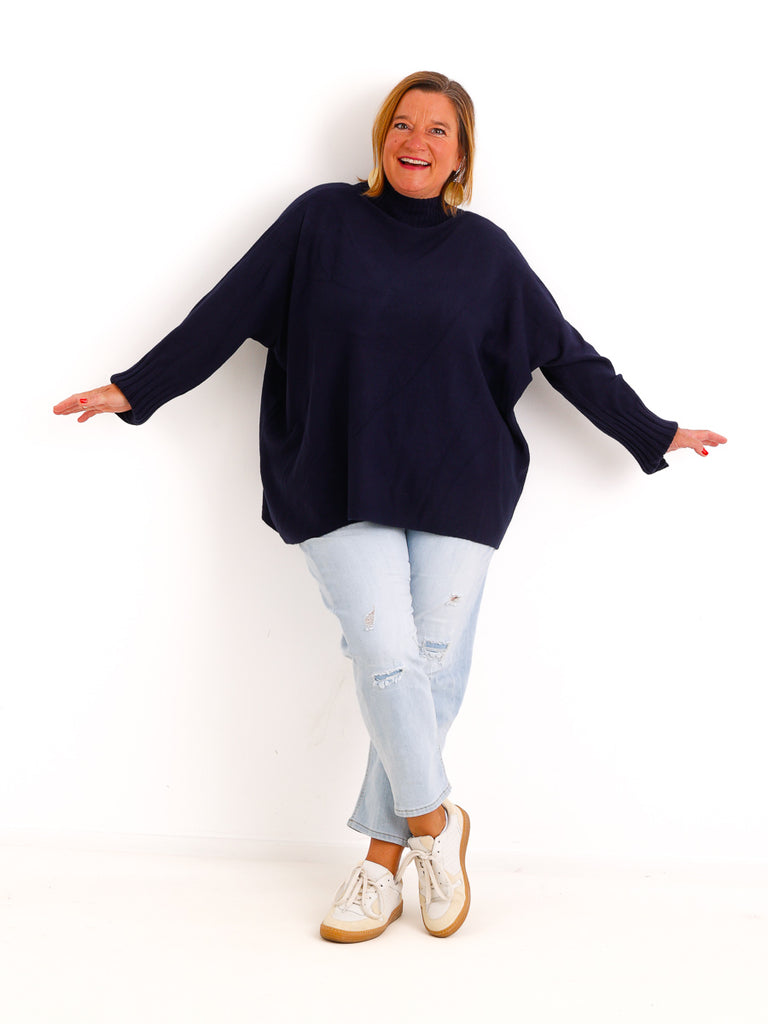 Oversize Pullover AVELIN – Glattstrick mit geripptem Turtleneck – Gr. 44–50