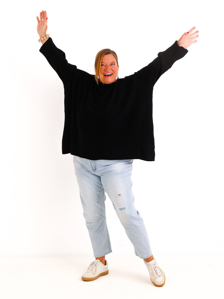 Oversize Pullover AVELIN – Glattstrick mit geripptem Turtleneck – Gr. 44–50