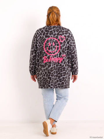Curvy Size Sweatshirt JANELIE – Leo-Look mit BE HAPPY Statement-Print – Gr. 46–58