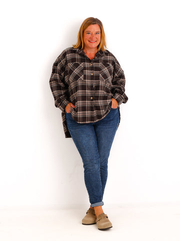 Oversize Karo-Hemdbluse MELIS – Lässiger Schnitt mit verlängerter Rückenpartie – Gr. 40–46