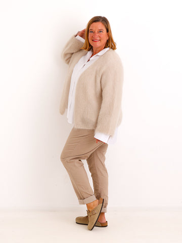 Oversize Mohair Cardigan SERELLE – Flauschiger Statement-Strick mit 80 % Mohair – Gr. 38–46