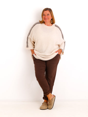 Curvy Size Pullover LUNELL – Extra langer Schnitt mit besonderen Ärmeldetails – Gr. 42–48