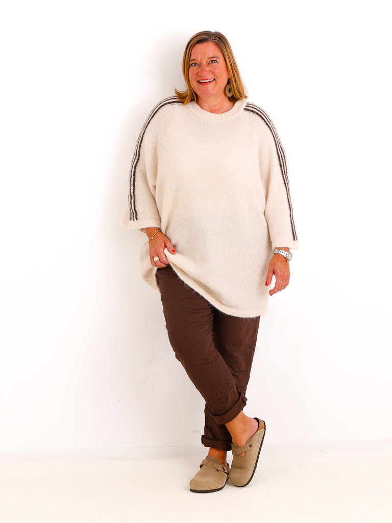 Curvy Size Pullover LUNELL – Extra langer Schnitt mit besonderen Ärmeldetails – Gr. 42–48