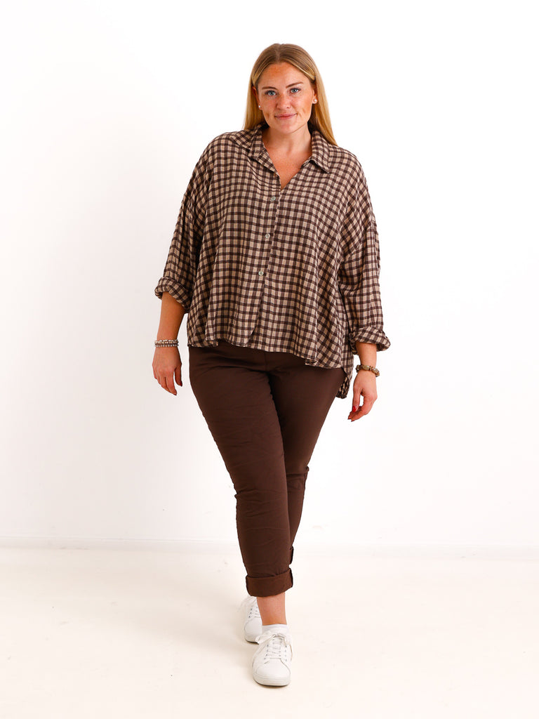 Oversize Karohemd NAYELLE – Leichte Baumwolle mit verlängertem Rücken – Gr. 40–46