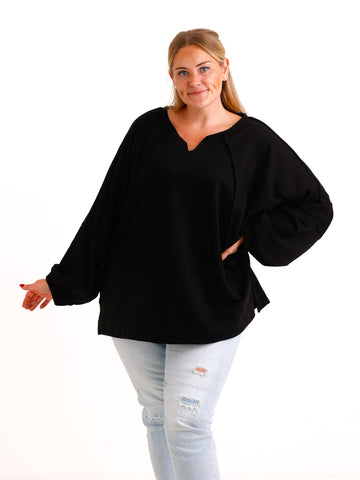 Curvy Size Sweatshirt GESA – Fledermaus-Look mit besonderen Inside-Out-Details – Gr. 44–50