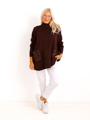 Oversize Strickpullover KATE.S – Weicher Strick mit Turtleneck & Blütentaschen – Gr. 38–48