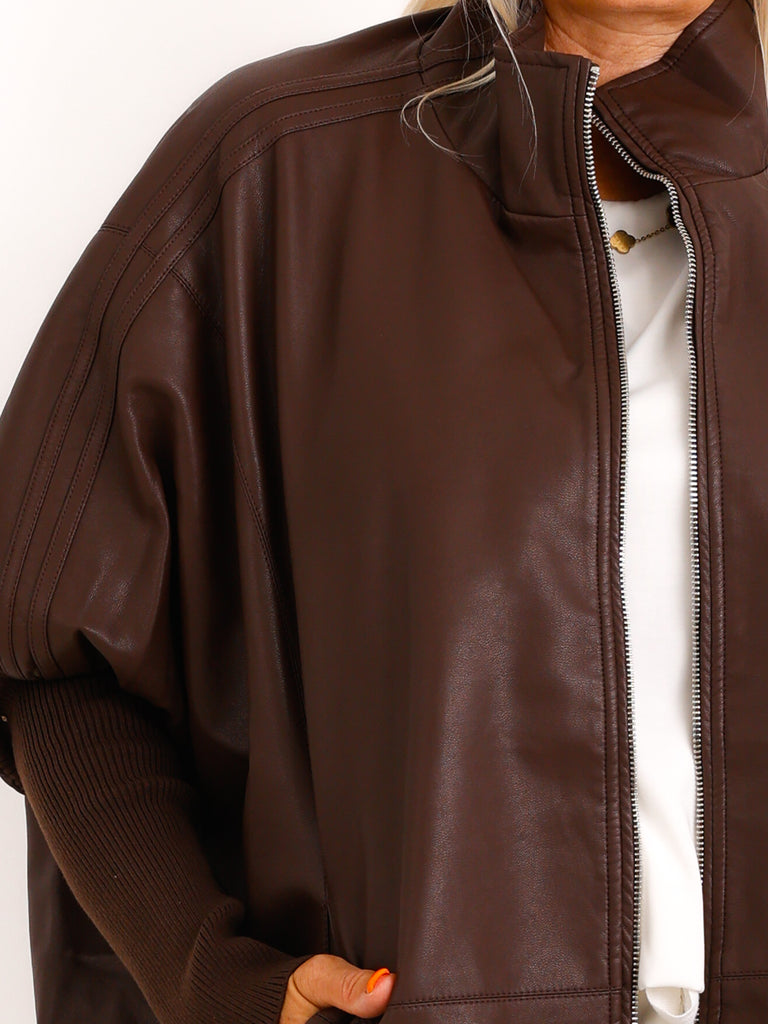Oversize-Kunstlederjacke ROXY.S – Boxy Style mit Strickärmeln – Gr. 38-48