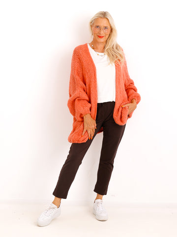 Curvy Strickjacke ELISANE – Weicher Oversize Cardigan mit Herz – Gr. 48–54