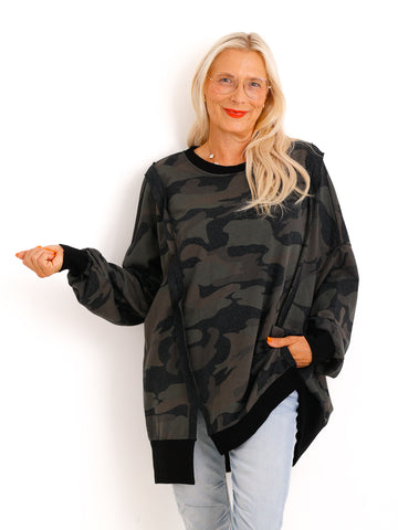Curvy-Sweater ELISE.S – Lässiger Long-Schnitt im Camouflage-Look – Gr. 42-52